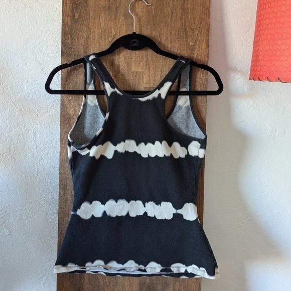 Manners London full length Shinni in Blot Black - Picture 2 of 5